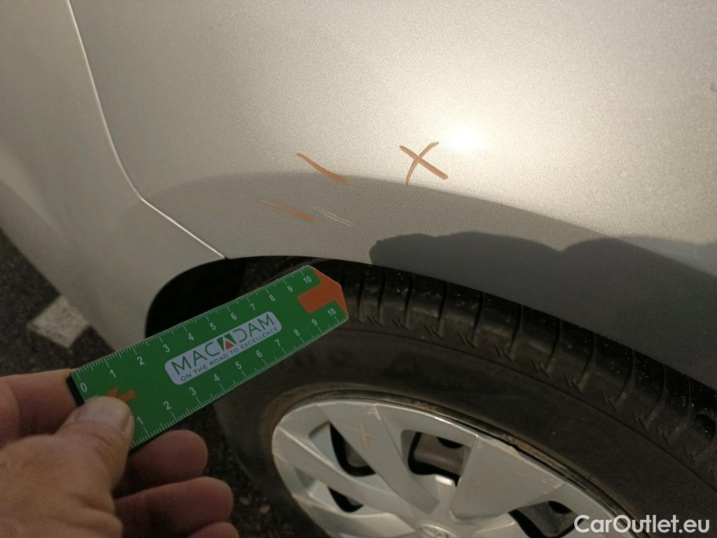  Toyota  Corolla TOYOTA  / 2019 / 5P / familiar 1.8 125H BUSINESS E-CVT TOURING SPORT #16