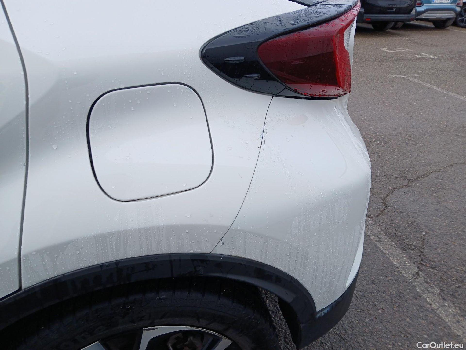  Toyota  C-HR TOYOTA  / 2019 / 5P / todoterreno 2.0 180H Advance #22