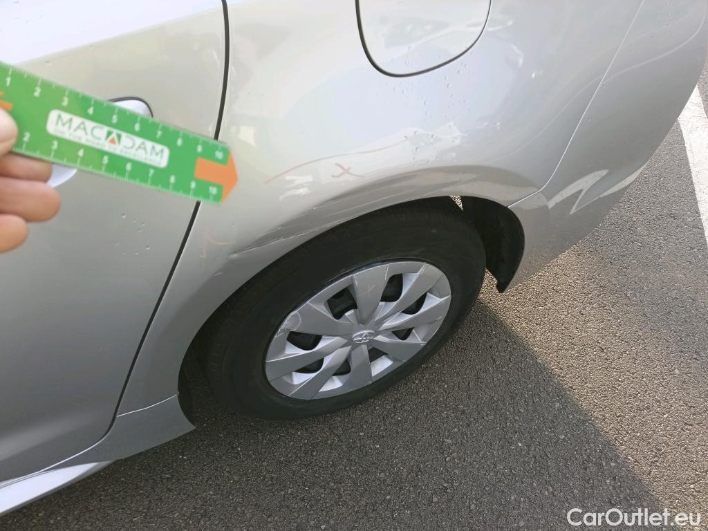  Toyota  Corolla TOYOTA  / 2019 / 5P / familiar 1.8 125H BUSINESS E-CVT TOURING SPORT #3