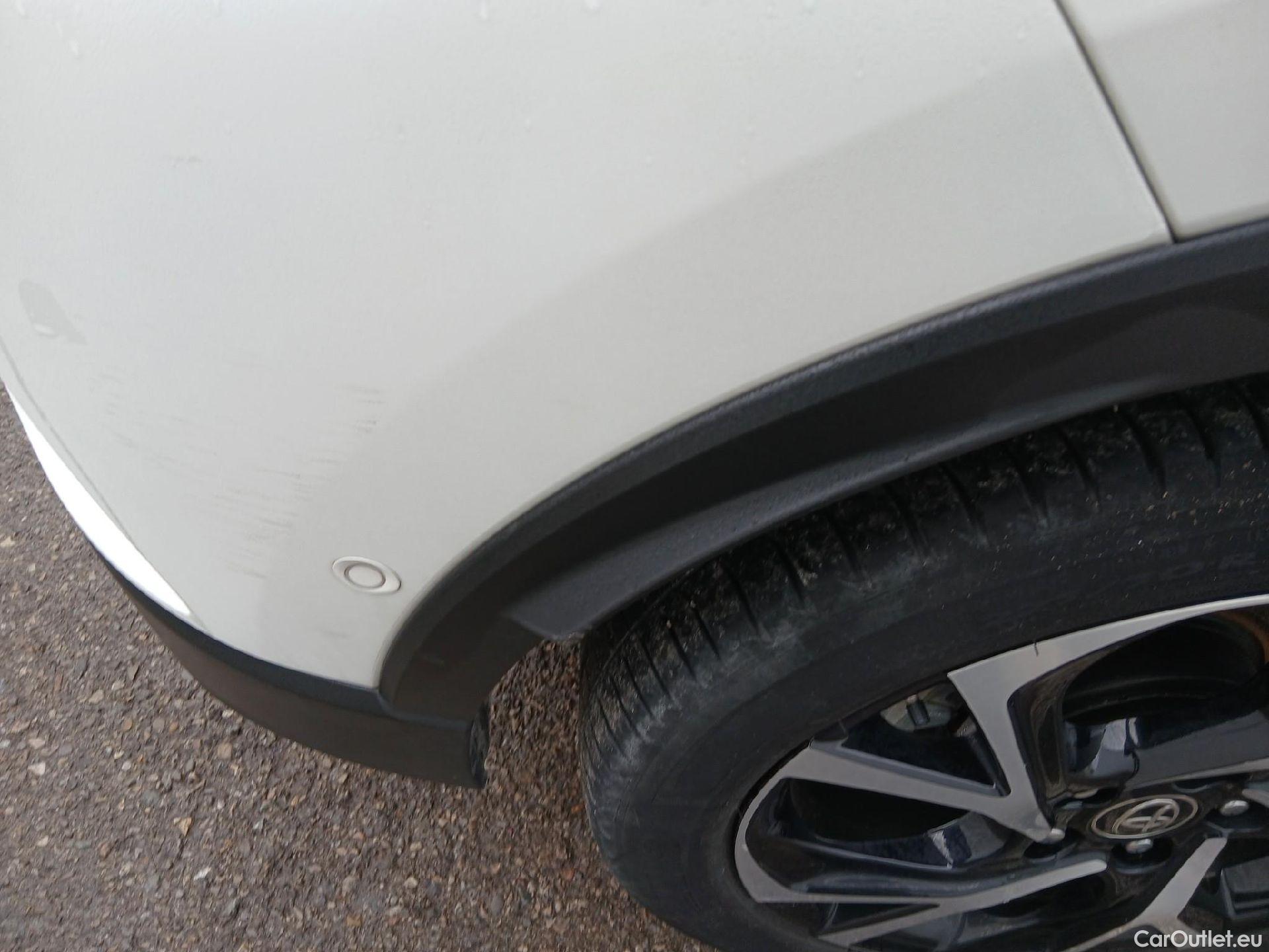  Toyota  C-HR TOYOTA  / 2019 / 5P / todoterreno 2.0 180H Advance #14