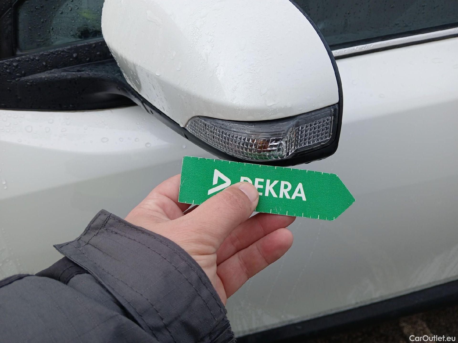  Toyota  C-HR TOYOTA  / 2019 / 5P / todoterreno 2.0 180H Advance #14