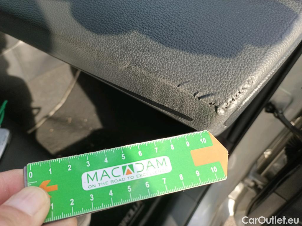  Toyota  Corolla TOYOTA  / 2019 / 5P / familiar 1.8 125H BUSINESS E-CVT TOURING SPORT #10