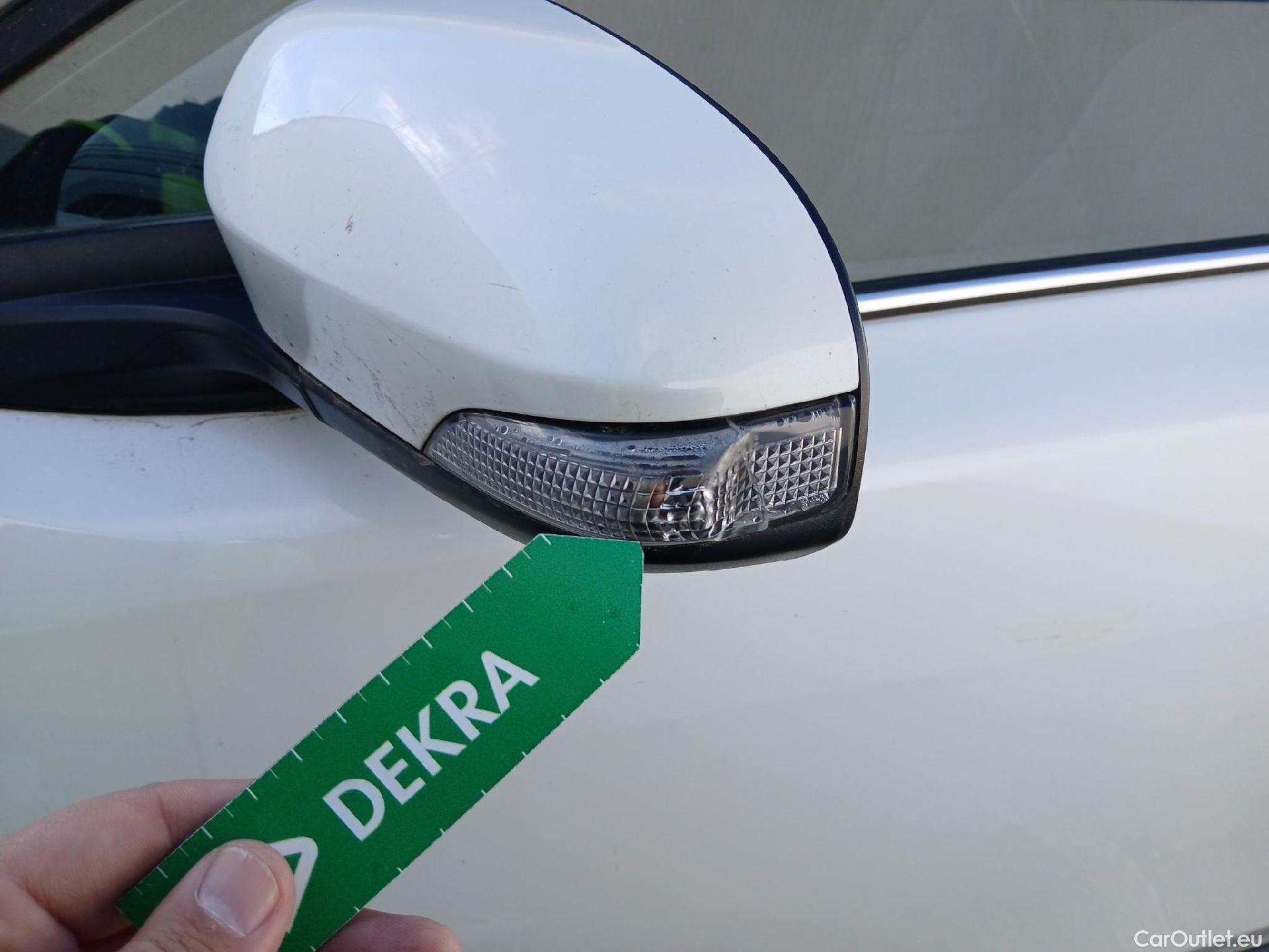  Toyota  C-HR TOYOTA  / 2019 / 5P / todoterreno 1.8 125H Advance #34