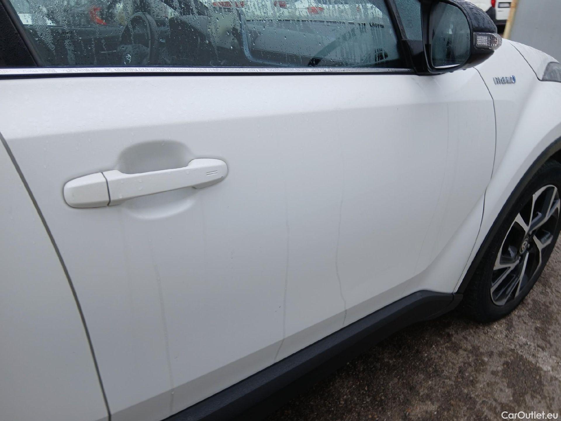  Toyota  C-HR TOYOTA  / 2019 / 5P / todoterreno 2.0 180H Advance #17