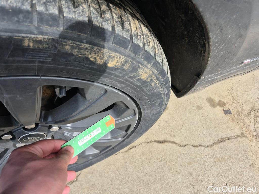  Land Rover  Range Rover LAND ROVER  Velar / 2017 / 5P / todoterreno 2.0D I4 150kW R-Dynamic S 4WD Auto #2