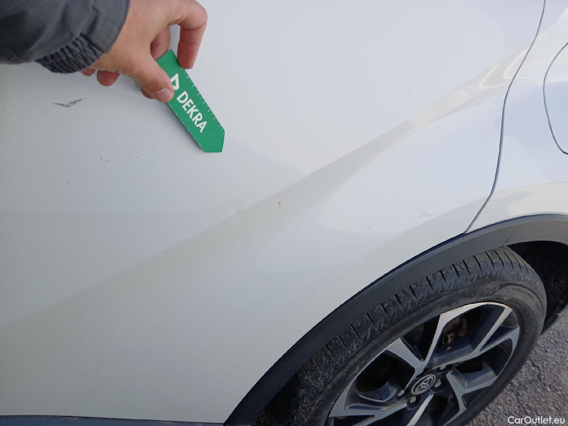  Toyota  C-HR TOYOTA  / 2019 / 5P / todoterreno 1.8 125H Advance #36