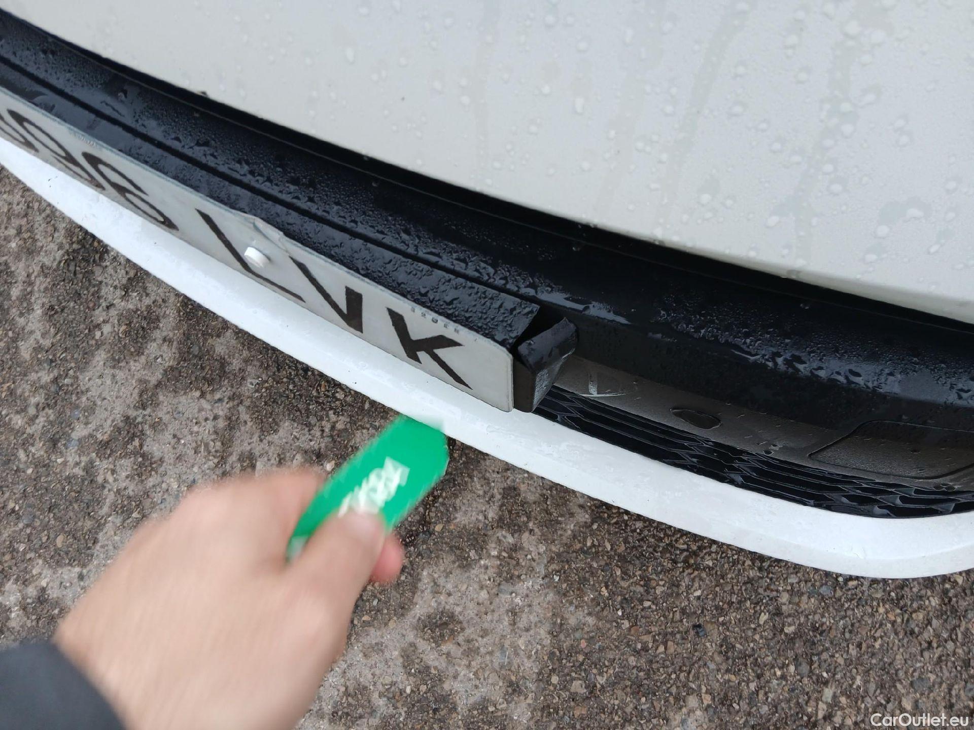  Toyota  C-HR TOYOTA  / 2019 / 5P / todoterreno 2.0 180H Advance #26