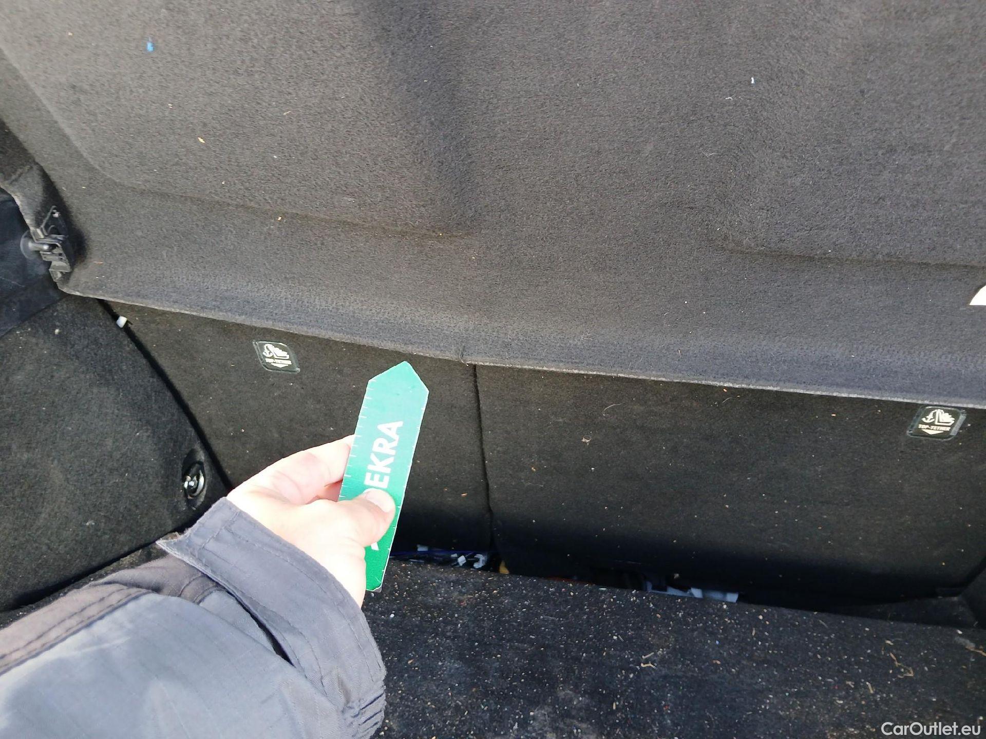  Toyota  C-HR TOYOTA  / 2019 / 5P / todoterreno 1.8 125H Advance #6