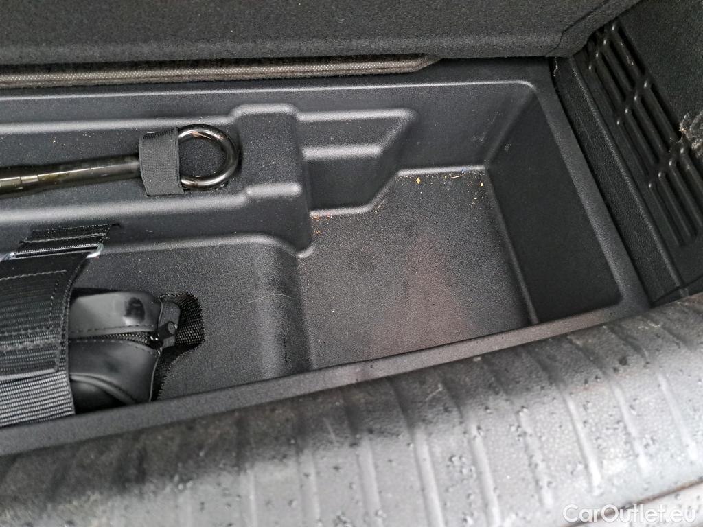  KIA  Niro KIA  / 2019 / 5P / crossover 1.6 GDi PHEV 104kW (141CV) Drive #8