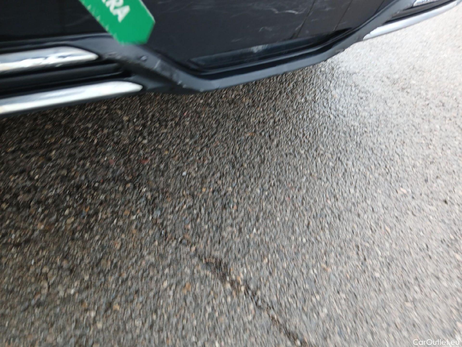  Toyota  C-HR TOYOTA  / 2019 / 5P / todoterreno 2.0 180H Advance #32