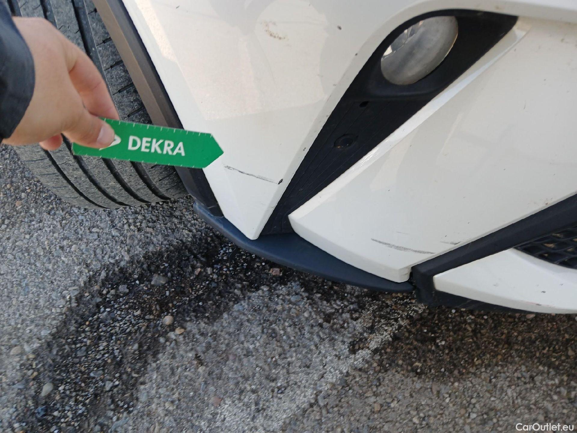  Toyota  C-HR TOYOTA  / 2019 / 5P / todoterreno 1.8 125H Advance #20