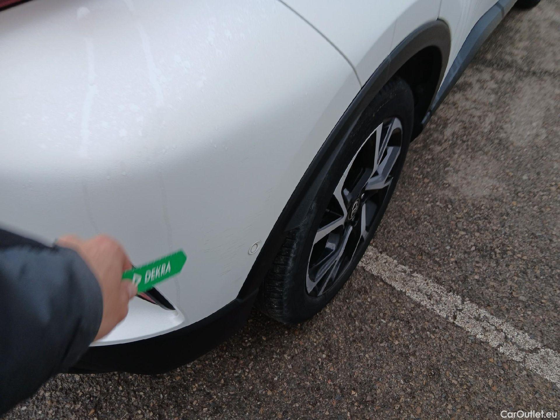  Toyota  C-HR TOYOTA  / 2019 / 5P / todoterreno 2.0 180H Advance #9