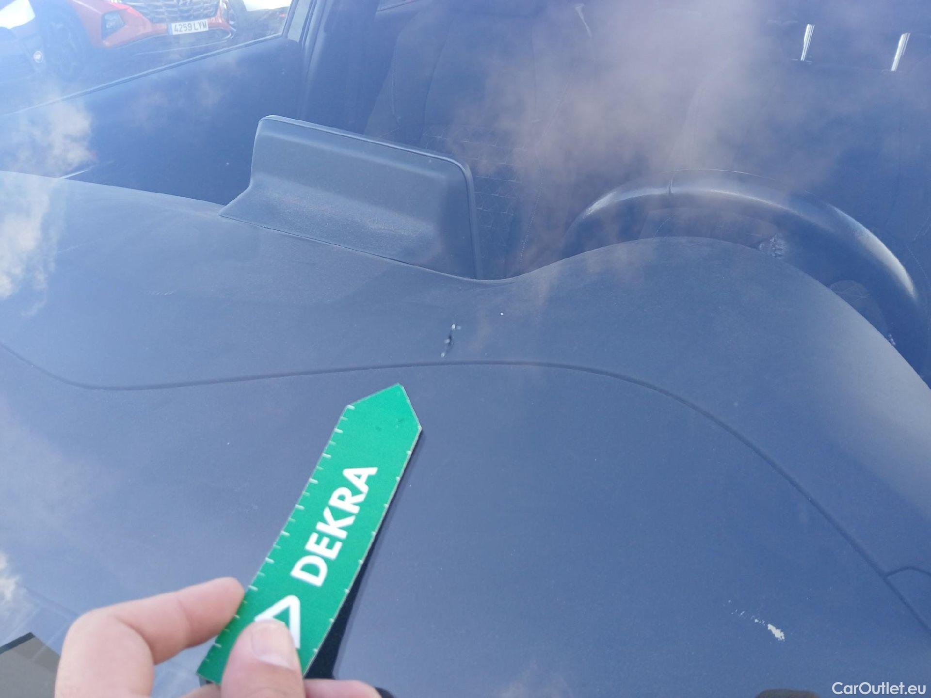  Toyota  C-HR TOYOTA  / 2019 / 5P / todoterreno 1.8 125H Advance #18