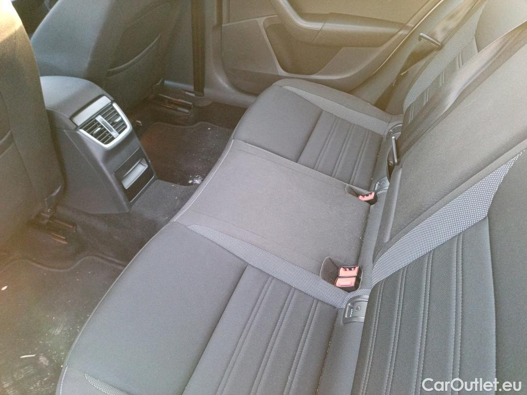  Skoda  Octavia SKODA  / 2016 / 5P / familiar Combi 1.6 TDI CR 85KW (115CV) Ambition #7