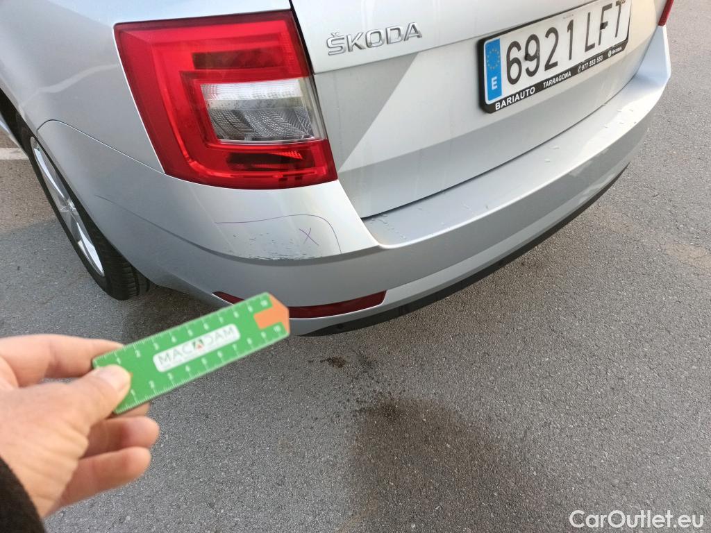  Skoda  Octavia SKODA  / 2016 / 5P / familiar Combi 1.6 TDI CR 85KW (115CV) Ambition #17