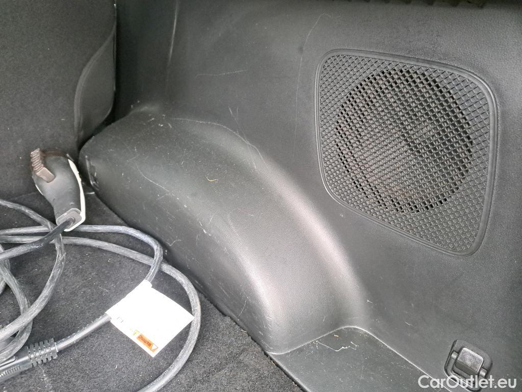  Hyundai  Tucson HYUNDAI  / 2020 / 5P / todoterreno 1.6 TGDI PHEV 195kW Tecno Sky Auto 4x4 #39