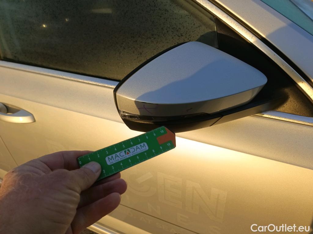  Skoda  Octavia SKODA  / 2016 / 5P / familiar Combi 1.6 TDI CR 85KW (115CV) Ambition #19