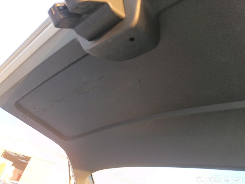  Skoda  Octavia SKODA  / 2016 / 5P / familiar Combi 1.6 TDI CR 85KW (115CV) Ambition #11