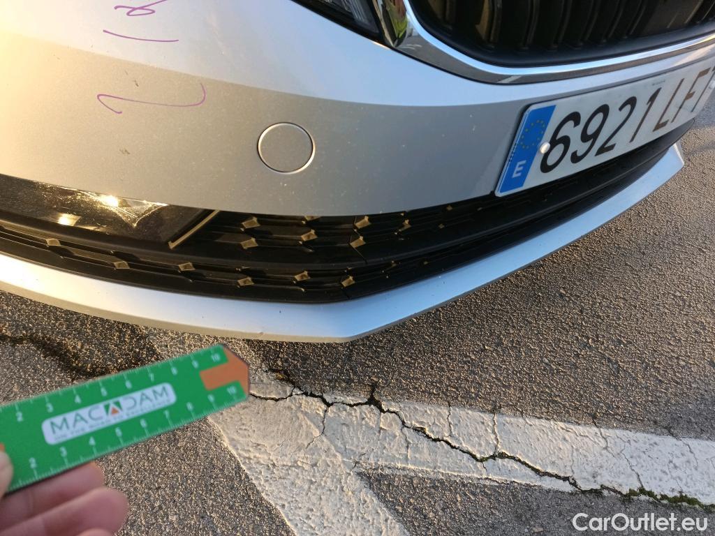  Skoda  Octavia SKODA  / 2016 / 5P / familiar Combi 1.6 TDI CR 85KW (115CV) Ambition #16