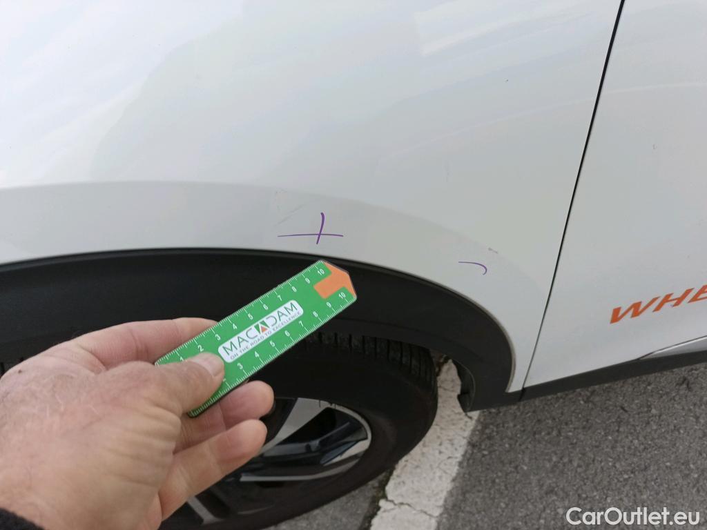  Peugeot  2008 PEUGEOT  / 2019 / 5P / todoterreno Allure BlueHDI 81kW (110CV) #24