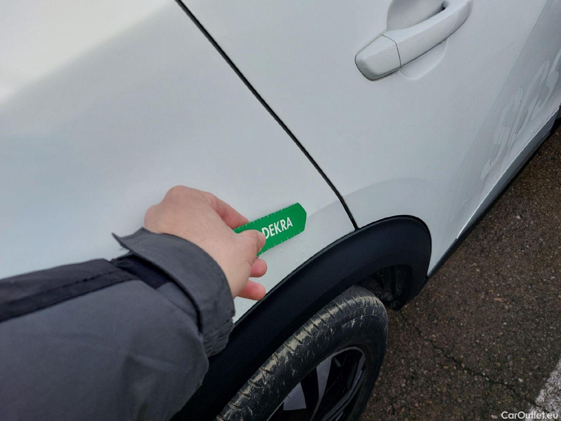  Peugeot  2008 PEUGEOT  / 2019 / 5P / todoterreno Allure BlueHDI 81kW (110CV) #8