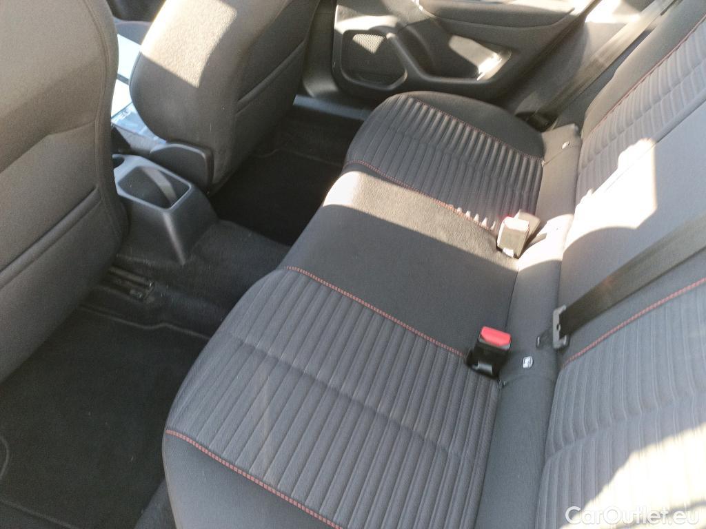  Peugeot  2008 PEUGEOT  / 2019 / 5P / todoterreno Active BlueHDI 81kW (110CV) #13