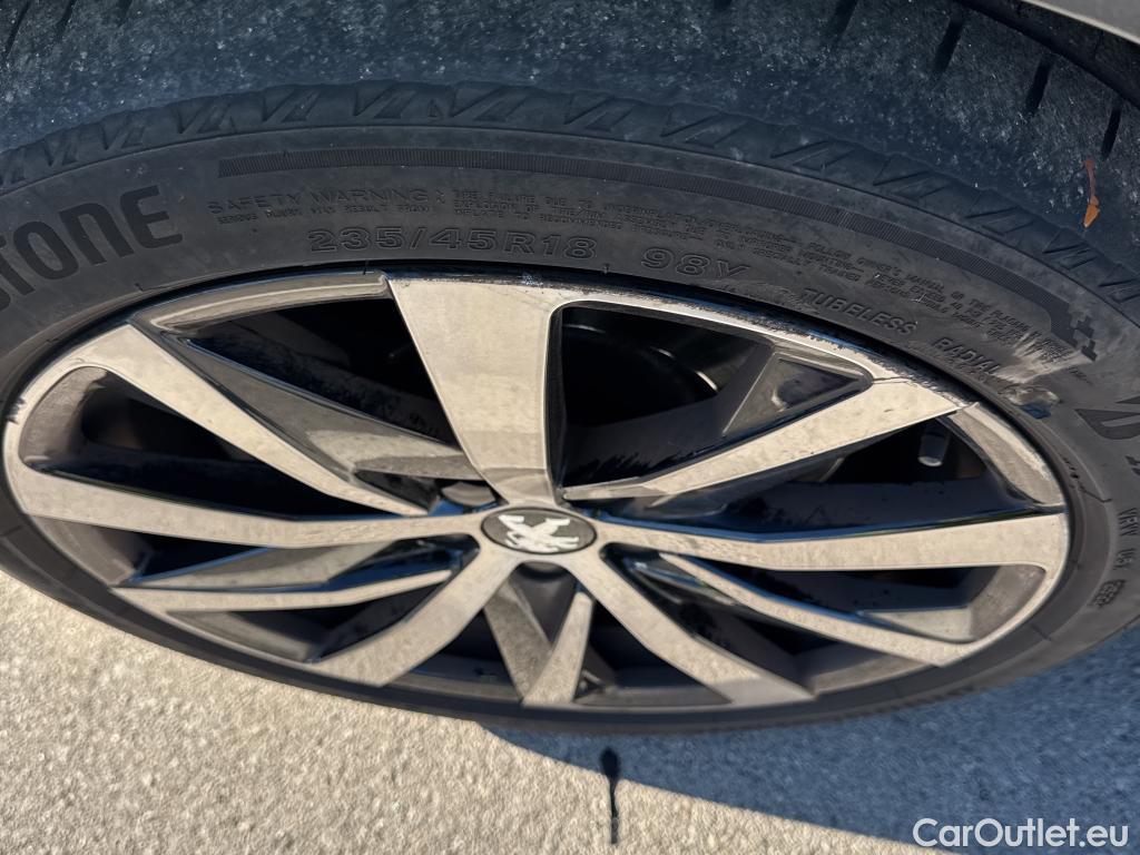  Peugeot  508 PEUGEOT  / 2018 / 5P / berlina con portón 5P GT Line BlueHDi 120kW (160) S&S EAT8 #5