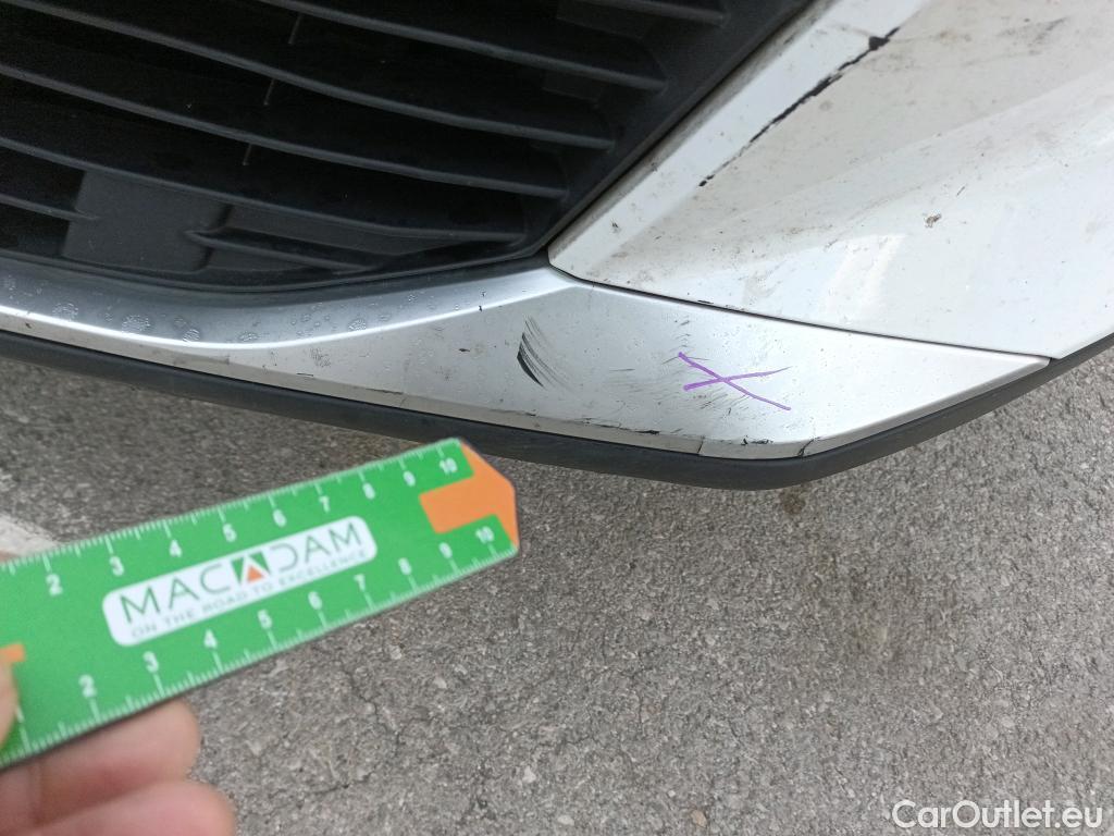  Peugeot  2008 PEUGEOT  / 2019 / 5P / todoterreno Allure BlueHDI 81kW (110CV) #27