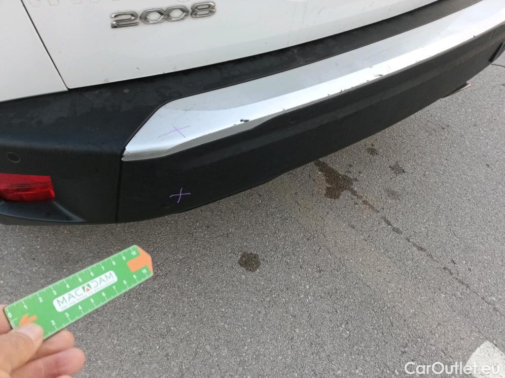  Peugeot  2008 PEUGEOT  / 2019 / 5P / todoterreno Allure BlueHDI 81kW (110CV) #28