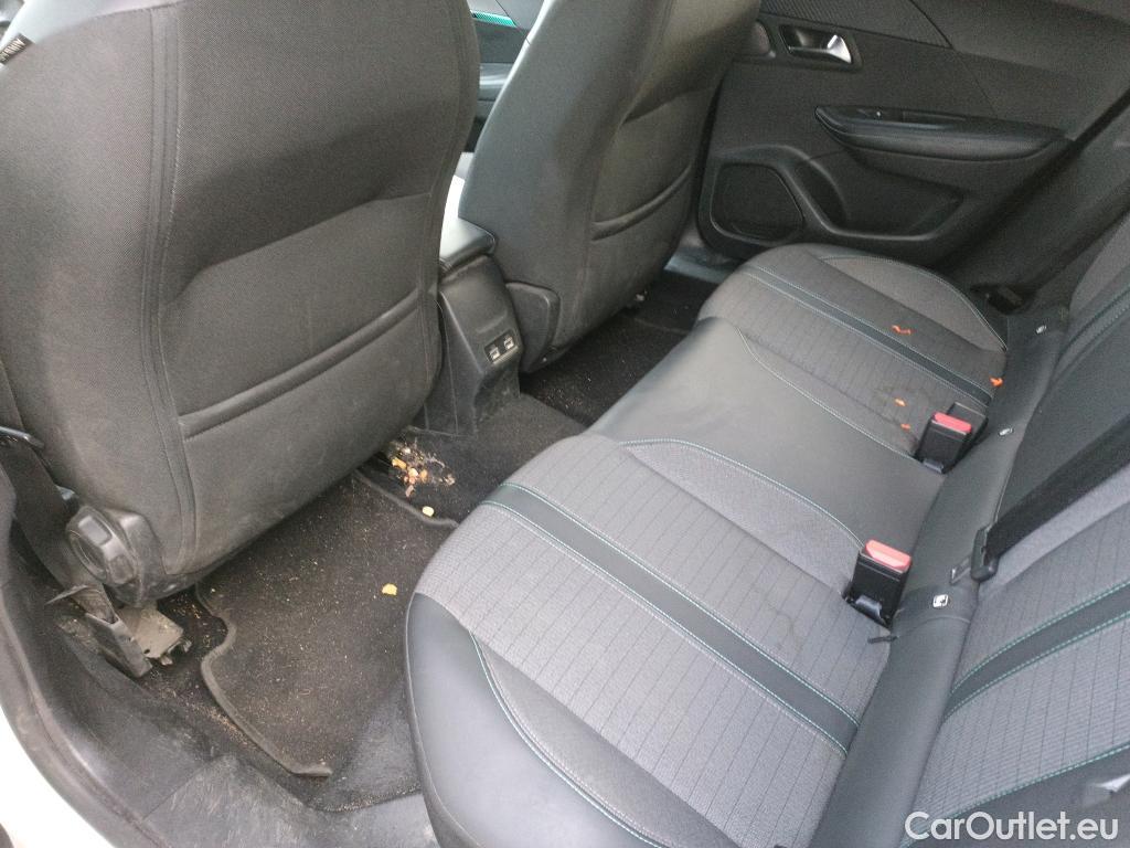  Peugeot  2008 PEUGEOT  / 2019 / 5P / todoterreno Allure BlueHDI 81kW (110CV) #3