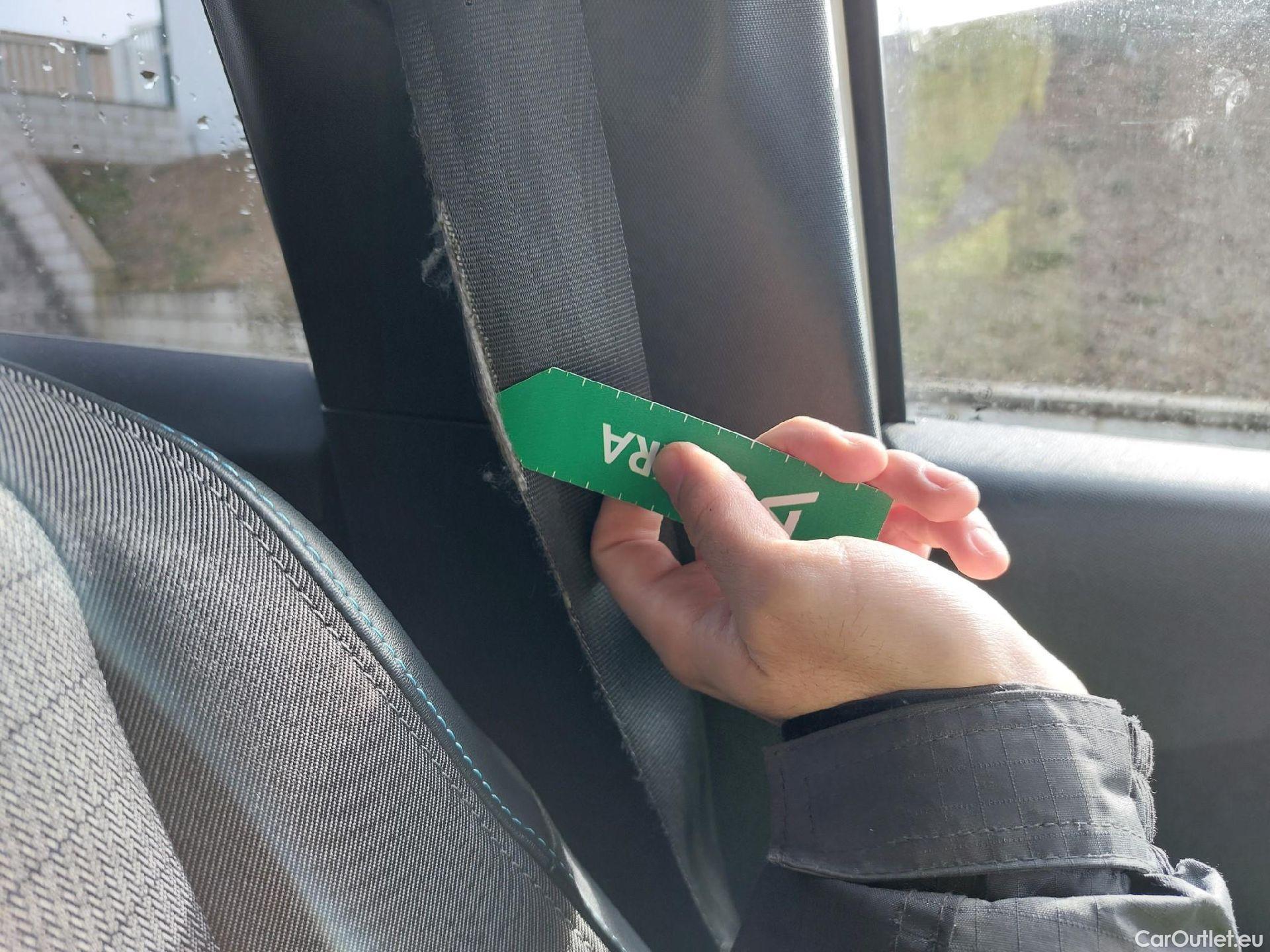  Peugeot  2008 PEUGEOT  / 2019 / 5P / todoterreno Allure BlueHDI 81kW (110CV) #11