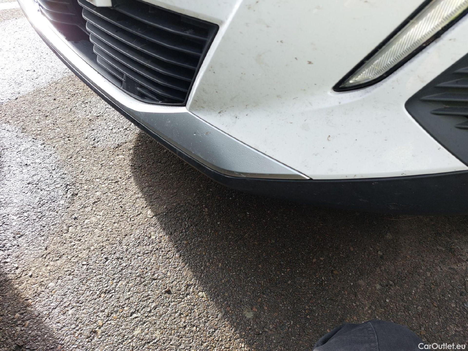  Peugeot  2008 PEUGEOT  / 2019 / 5P / todoterreno Allure BlueHDI 81kW (110CV) #2