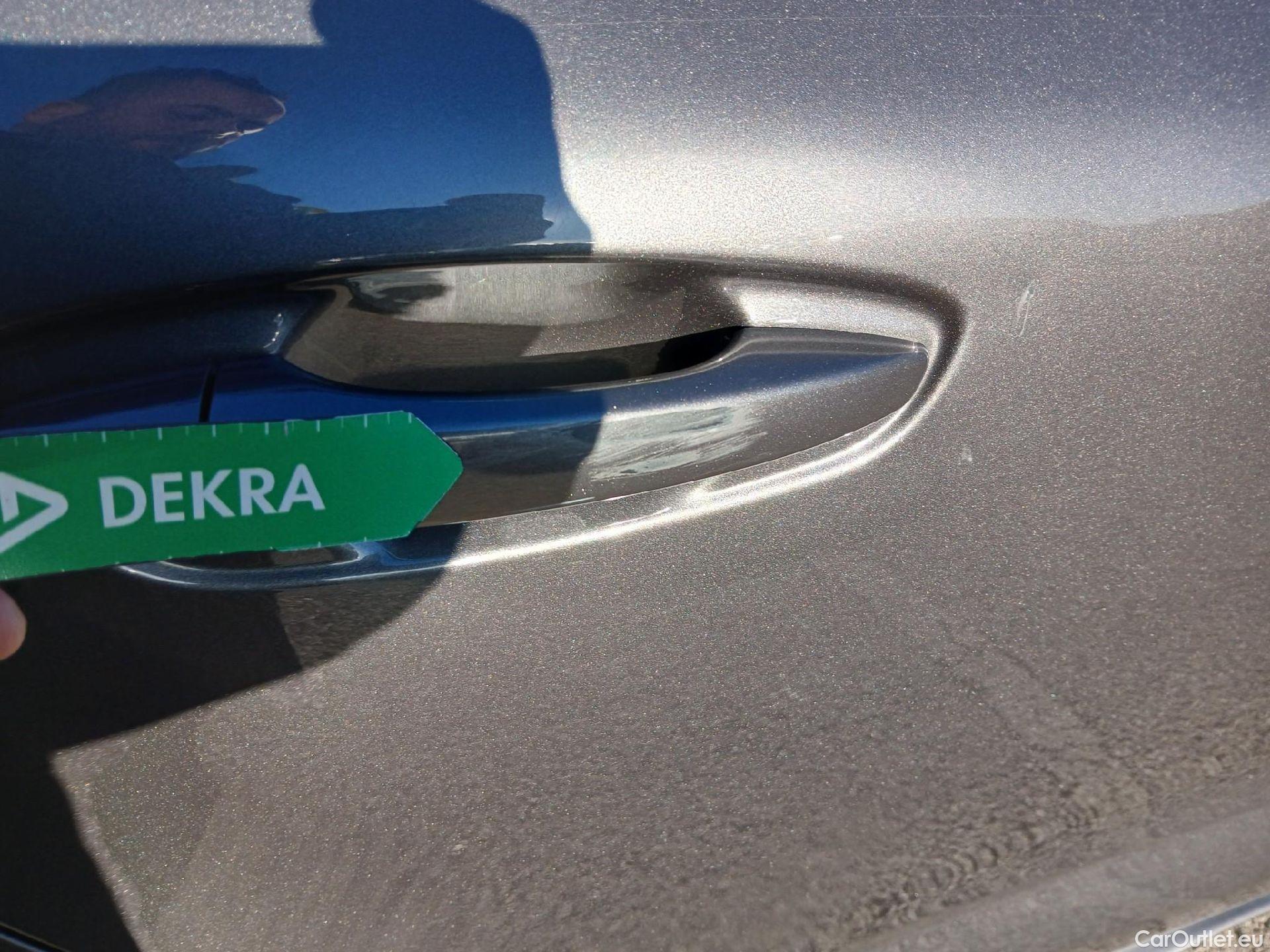  Citroen  C4 Picasso CITROEN  5p 2G monovolumen compac PureTech 96KW (130CV) S&S 6v Shine #36