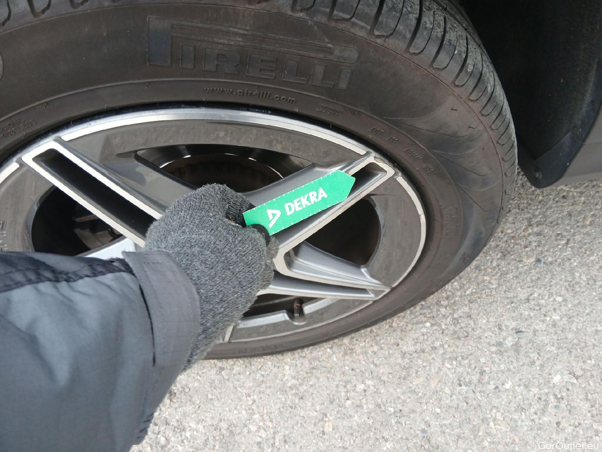  Mercedes  G-Klasee MERCEDES-BENZ Clase GLC / 2019 / 5P / todoterreno GLC 300 de 4MATIC #32