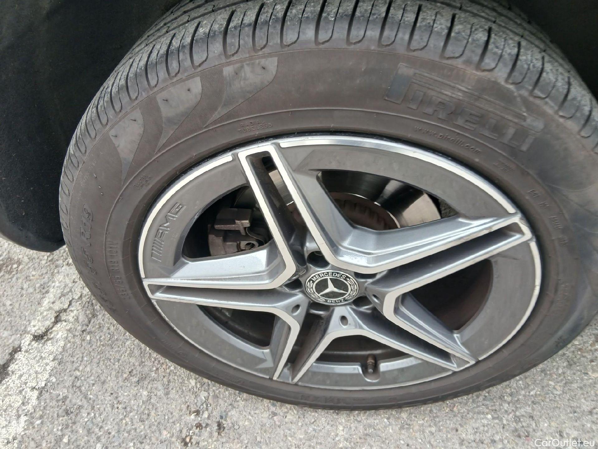  Mercedes  G-Klasee MERCEDES-BENZ Clase GLC / 2019 / 5P / todoterreno GLC 300 de 4MATIC #31