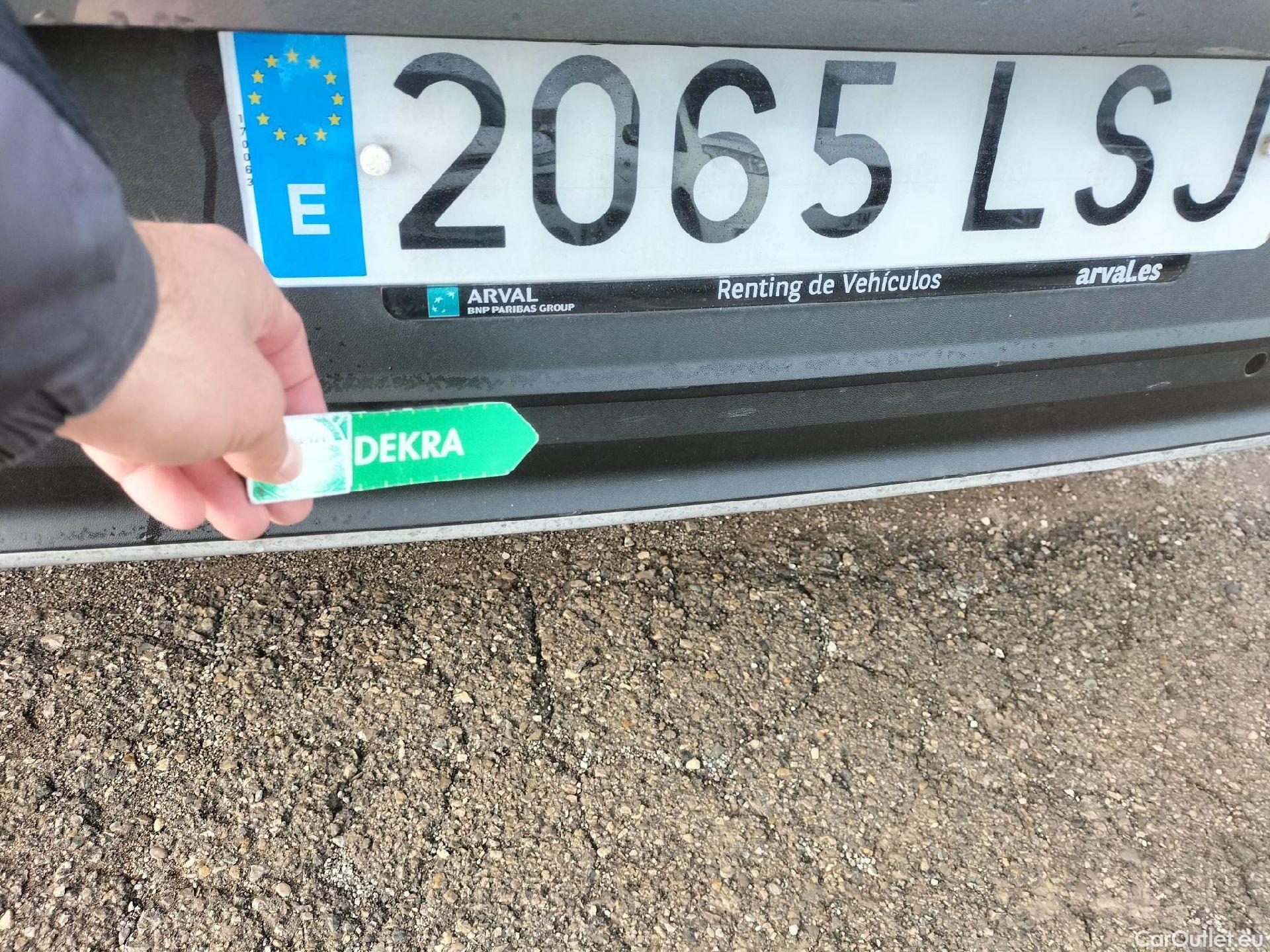  Volkswagen  T-ROC VOLKSWAGEN  / 2017 / 5P / todoterreno Advance 2.0 TDI 85kW (115CV) #22