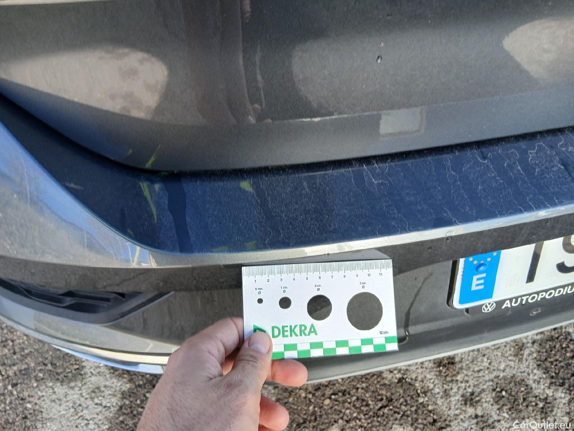  Volkswagen  T-ROC VOLKSWAGEN  / 2017 / 5P / todoterreno Advance 2.0 TDI 110kW (150CV) DSG (AC2) #4