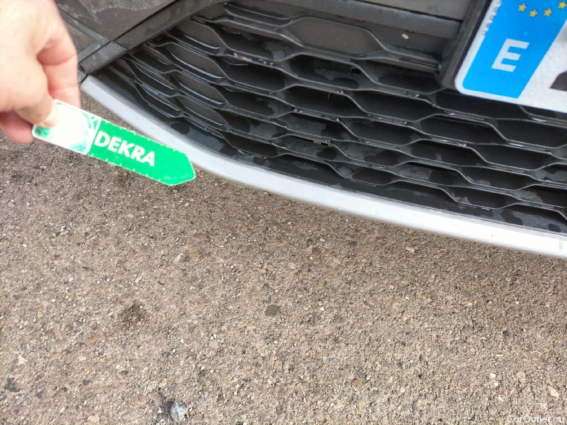  Volkswagen  T-ROC VOLKSWAGEN  / 2017 / 5P / todoterreno Advance 2.0 TDI 85kW (115CV) #3