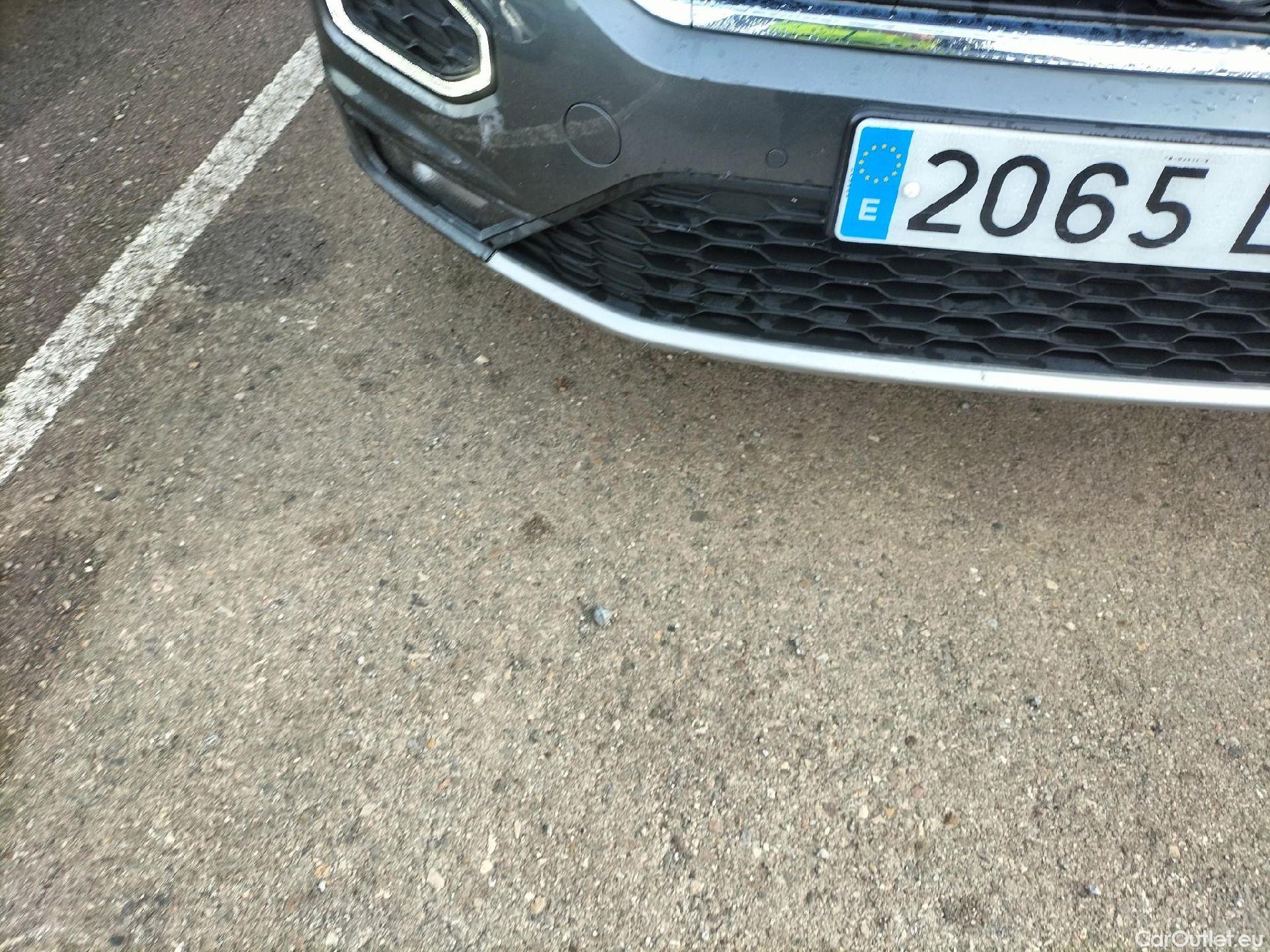  Volkswagen  T-ROC VOLKSWAGEN  / 2017 / 5P / todoterreno Advance 2.0 TDI 85kW (115CV) #4