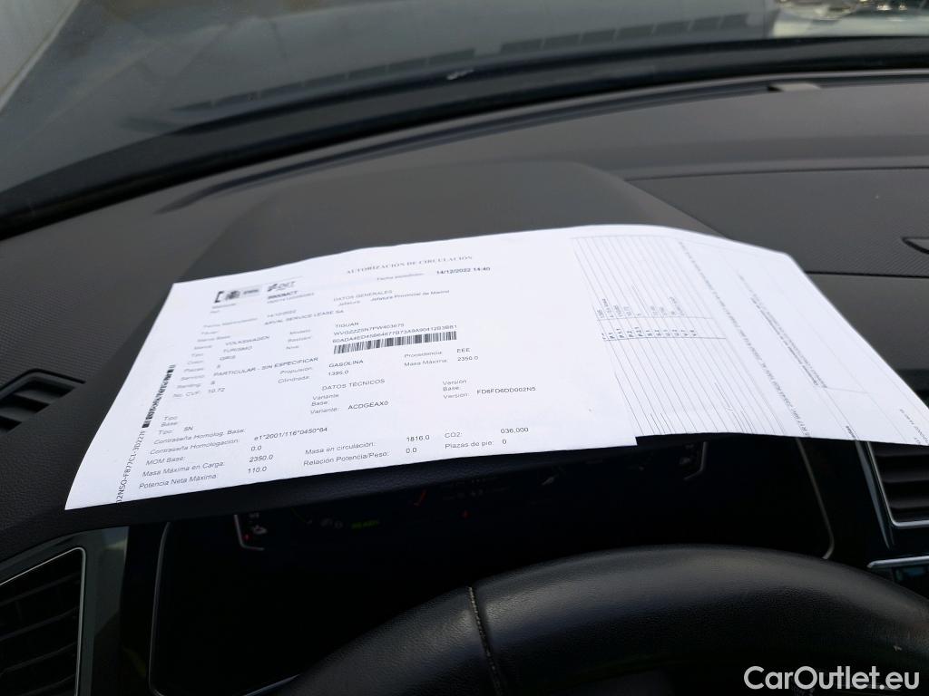  Volkswagen  Tiguan VOLKSWAGEN  / 2020 / 5P / todoterreno Life 1.4 TSI eHybrid 180kW (245CV) DSG #19