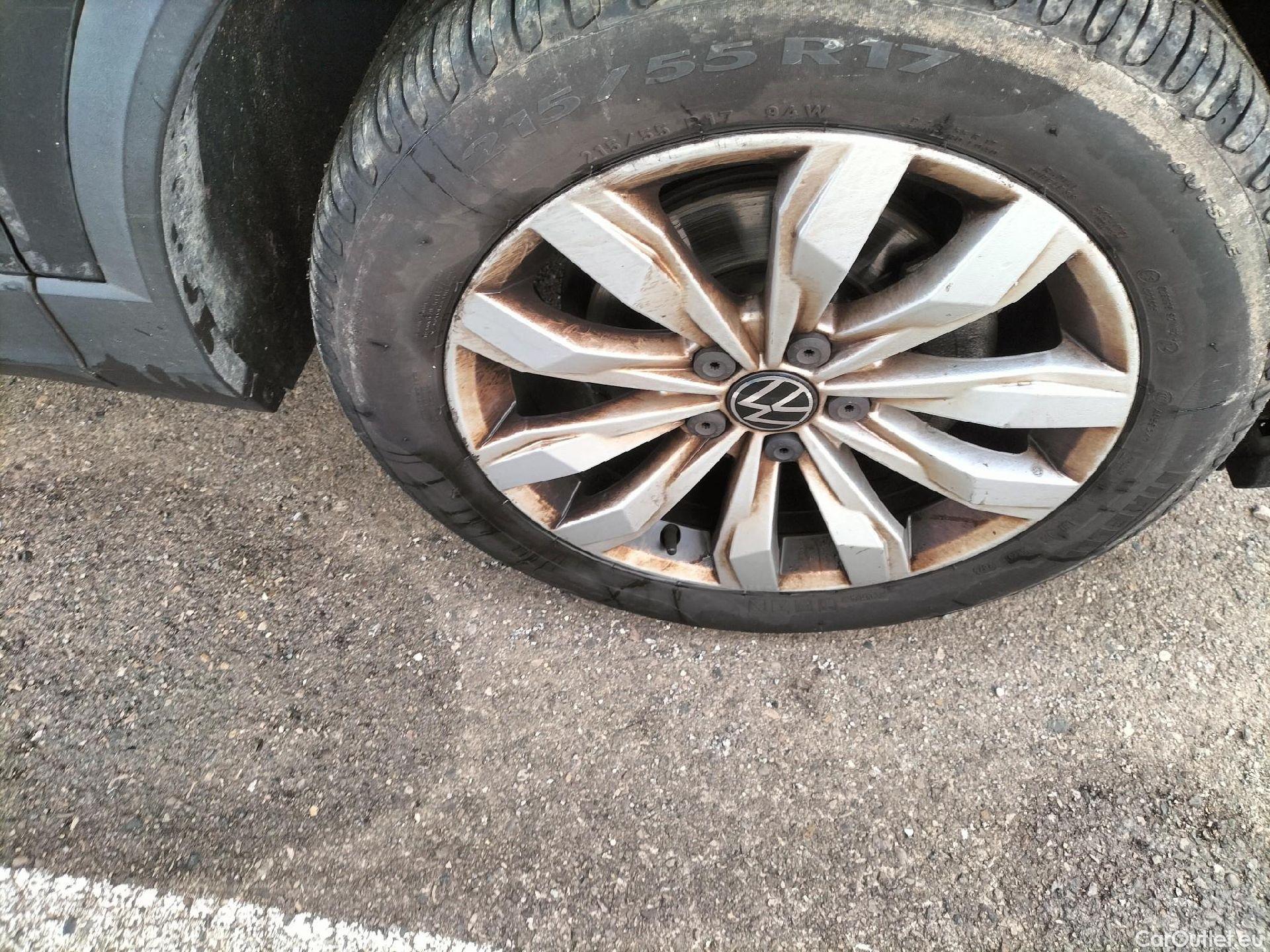  Volkswagen  T-ROC VOLKSWAGEN  / 2017 / 5P / todoterreno Advance 2.0 TDI 85kW (115CV) #36