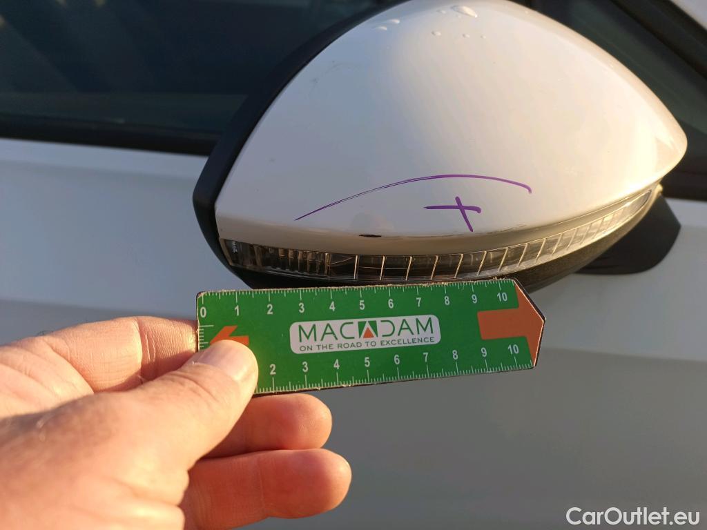  Volkswagen  Golf  VOLKSWAGEN / 2020 / 5P / berlina con portón Life 1.0 eTSI 81kW (110CV) DSG #12