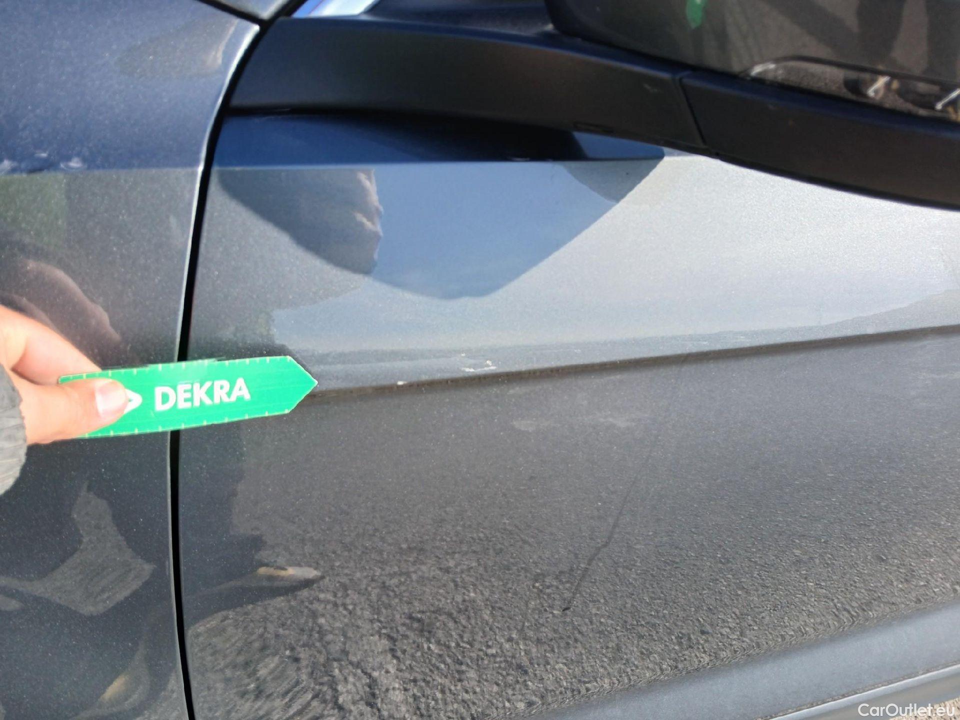  Volkswagen  T-ROC VOLKSWAGEN  / 2017 / 5P / todoterreno Advance 2.0 TDI 110kW (150CV) DSG (AC2) #10