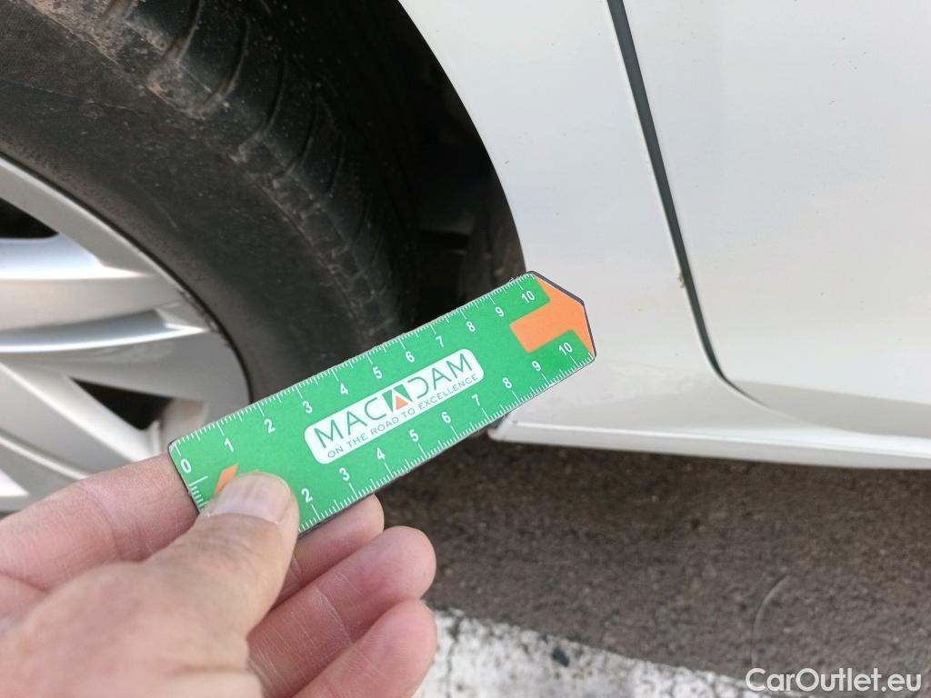  Volkswagen  Golf  VOLKSWAGEN / 2020 / 5P / berlina con portón Life 1.0 eTSI 81kW (110CV) DSG #2