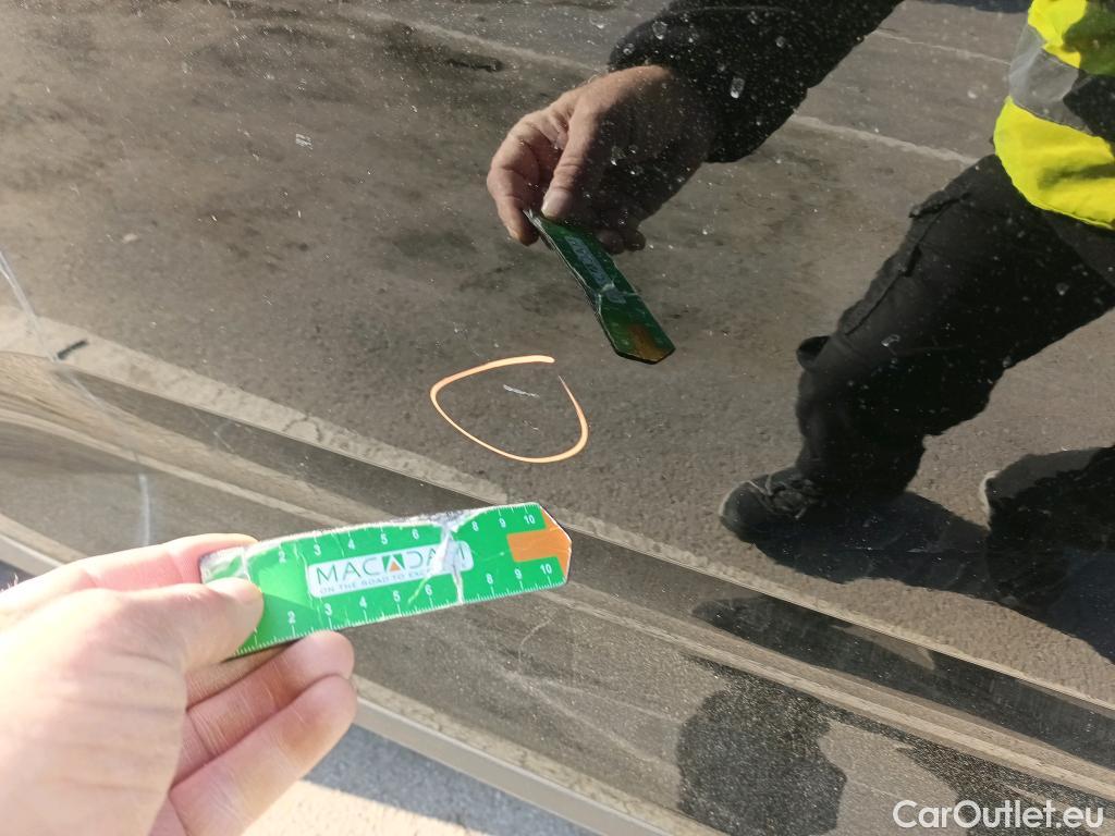  Volvo  XC 40 VOLVO XC40 / 2017 / 5P / todoterreno 1.5 T5 Twin Recharge R-Design Auto #4