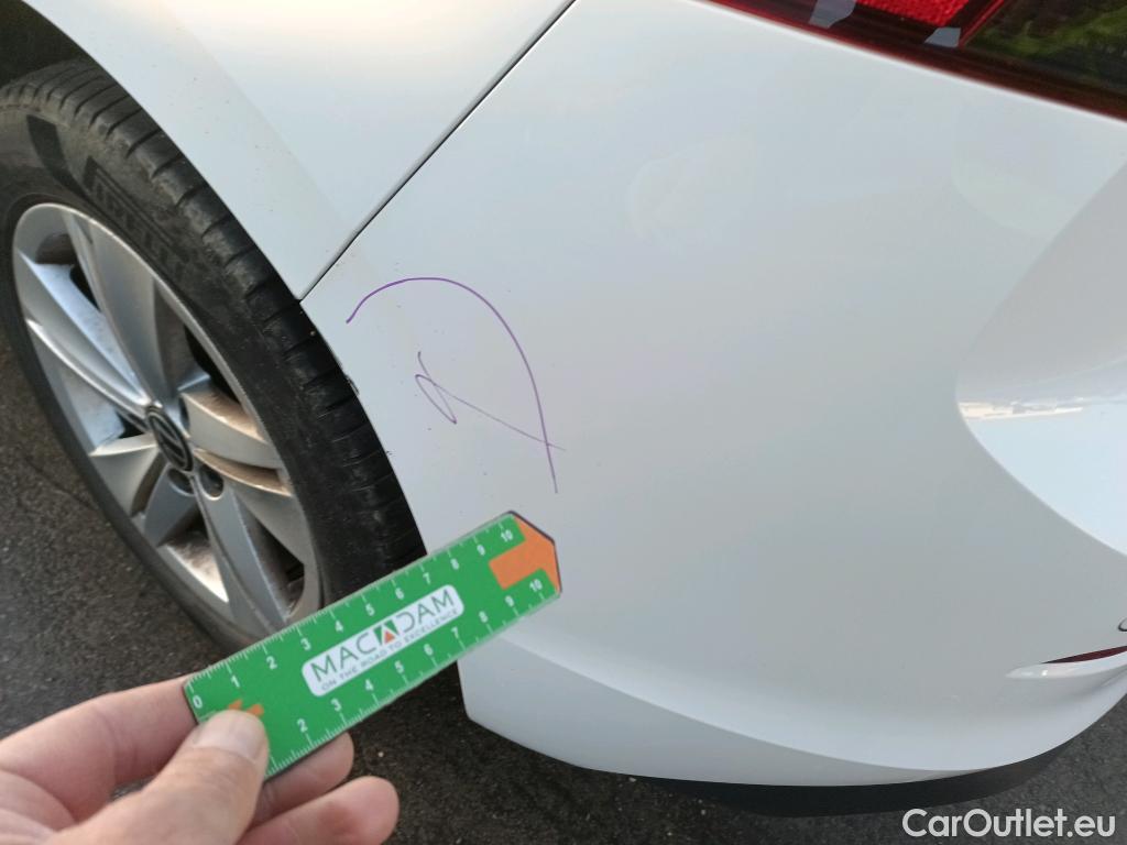  Volkswagen  Golf  VOLKSWAGEN / 2020 / 5P / berlina con portón Life 1.0 eTSI 81kW (110CV) DSG #9