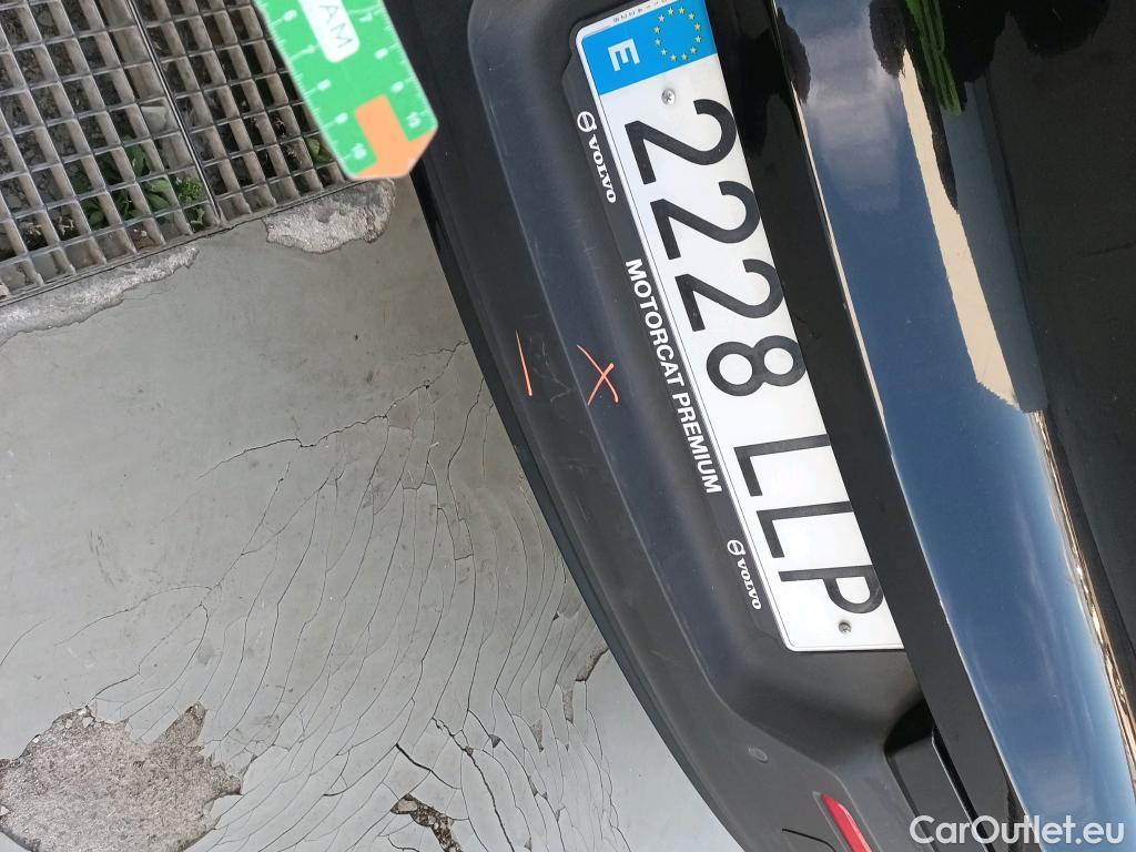  Volvo  XC 40 VOLVO XC40 / 2017 / 5P / todoterreno 1.5 T5 Twin Recharge R-Design Auto #9