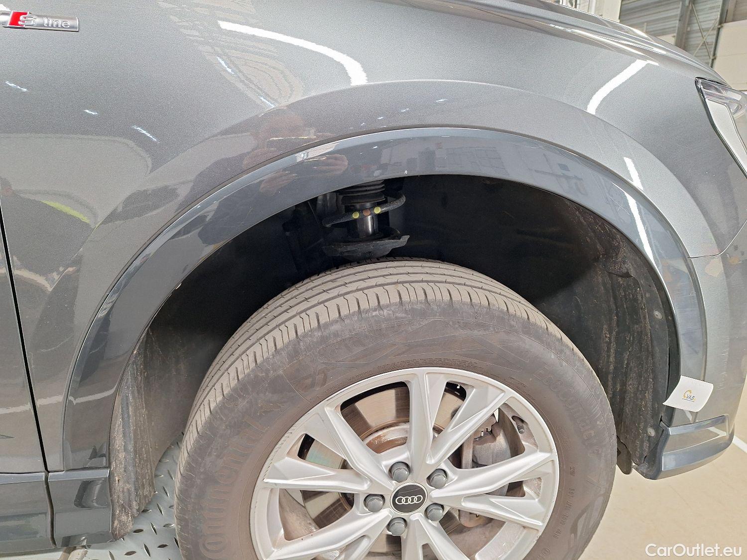  Audi  Q3 Audi,  SB '19 PHEV, Audi  Sportback 45 TFSI e S tronic S Line 5d #1