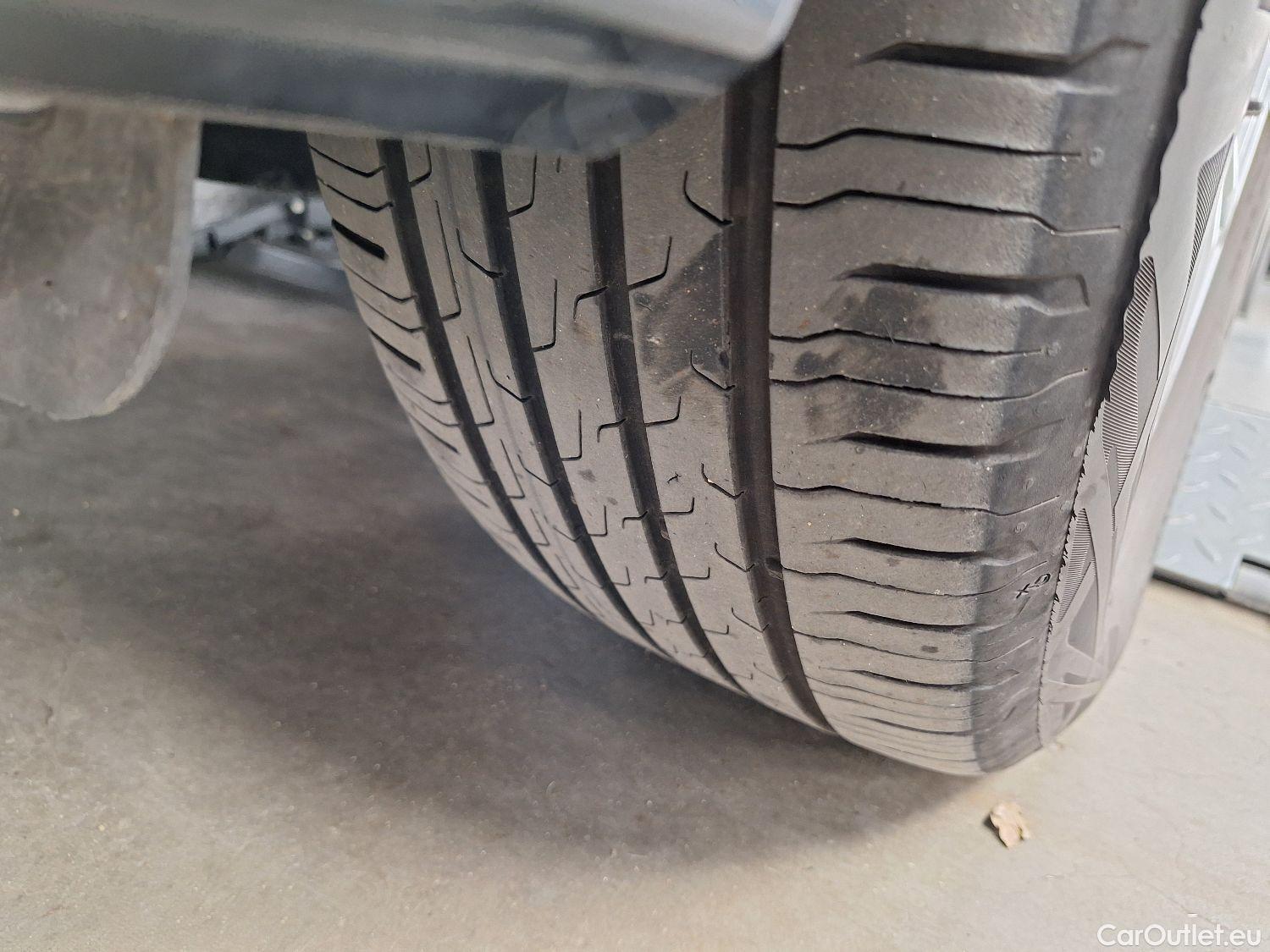  Audi  Q3 Audi,  SB '19 PHEV, Audi  Sportback 45 TFSI e S tronic S Line 5d #40