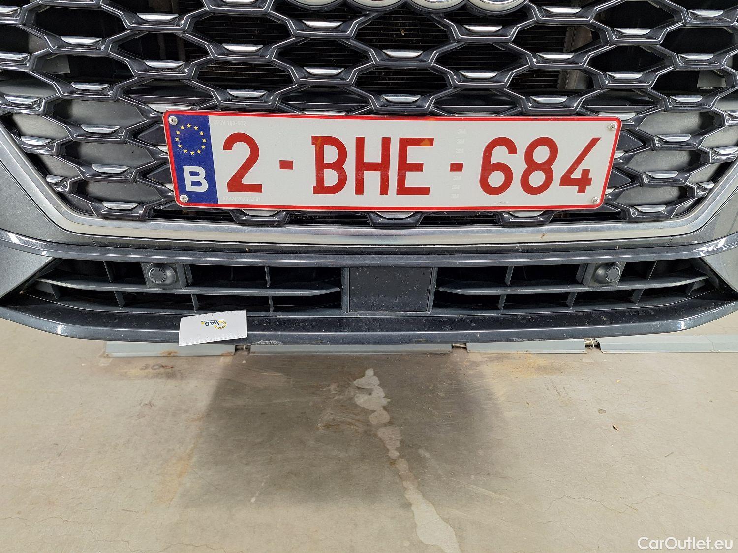  Audi  Q3 Audi,  SB '19 PHEV, Audi  Sportback 45 TFSI e S tronic S Line 5d #29